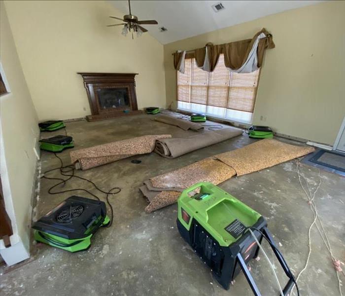 SERVPRO equipment drying out a room 